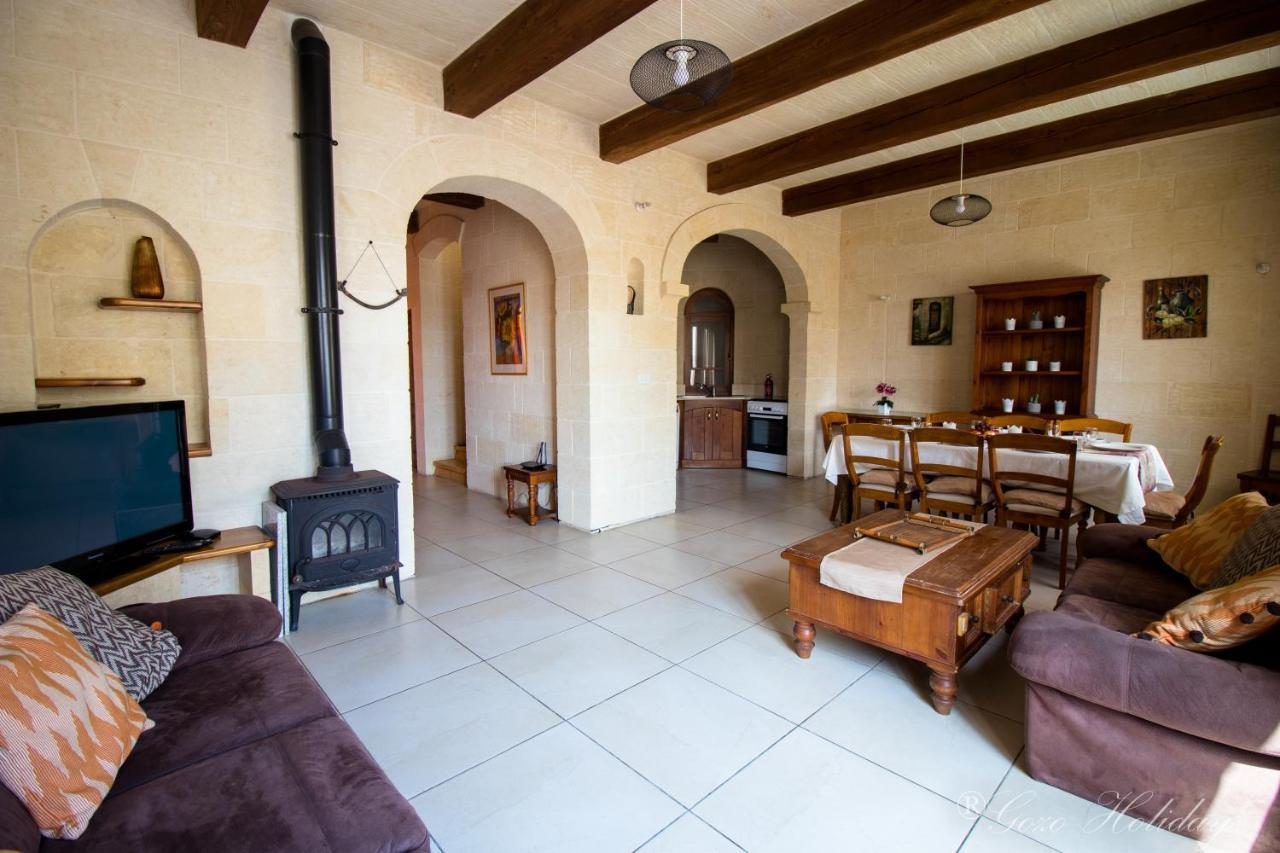 Hotel Mandolina Casa Għarb Esterno foto